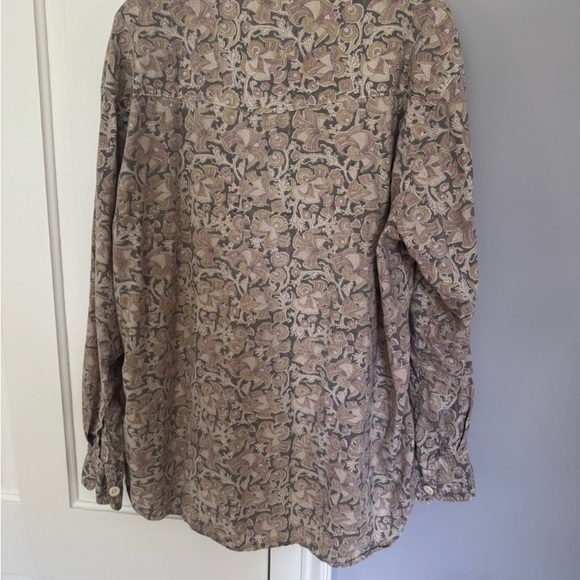Magnolia Pearl Paisley Floral Tunic with large snaps and buttons Full Sleeves - Picture 6 of 6